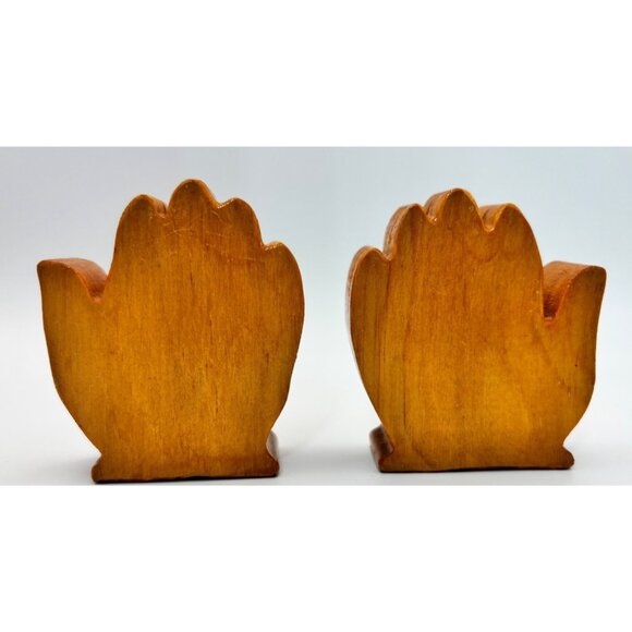 Vintage Wooden Hand-shaped salt and pepper shakers Manicure Nail Salon Unique - Picture 6 of 6